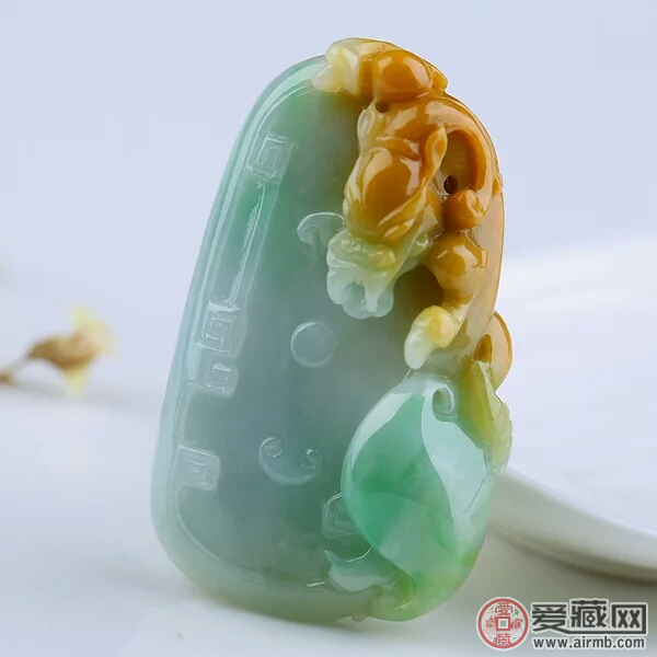 三色翡翠价格的影响因素 