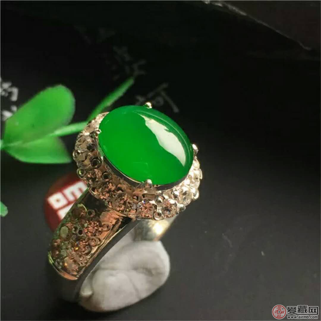 翡翠戒面怎么选？翡翠戒面选购妙招 