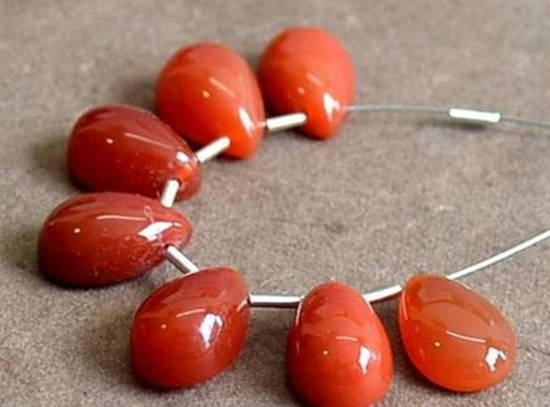 玛瑙颜色不同代表寓意 玛瑙有什么寓意   第1张