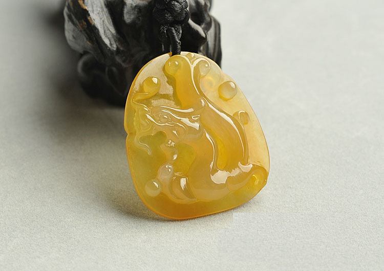 黄翡翠值钱吗 黄翡翠价格贵不贵   第1张