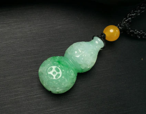 翡翠葫芦市场价 翡翠葫芦什么形状好 第2张