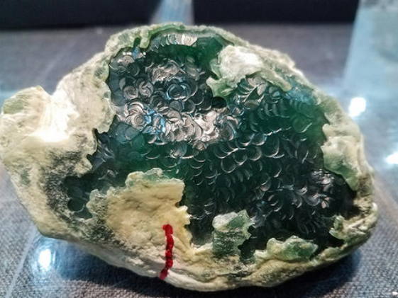 翡翠原石多少 翡翠原石现在什么价位   第2张