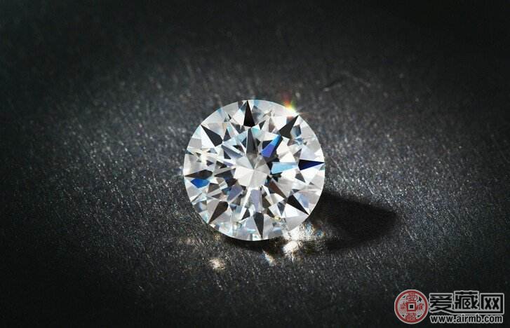 如何鉴别钻石真假 