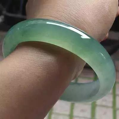 翡翠种水等级或者说是翡翠种类排名   第3张