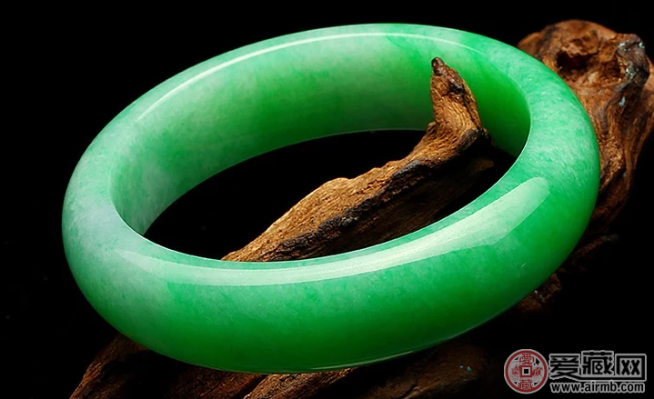 你一定没看过的糯种翡翠，不看你后悔 