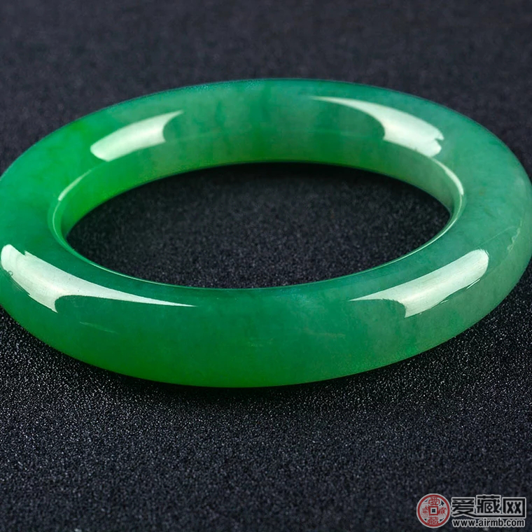 冰种翡翠手镯如何养 