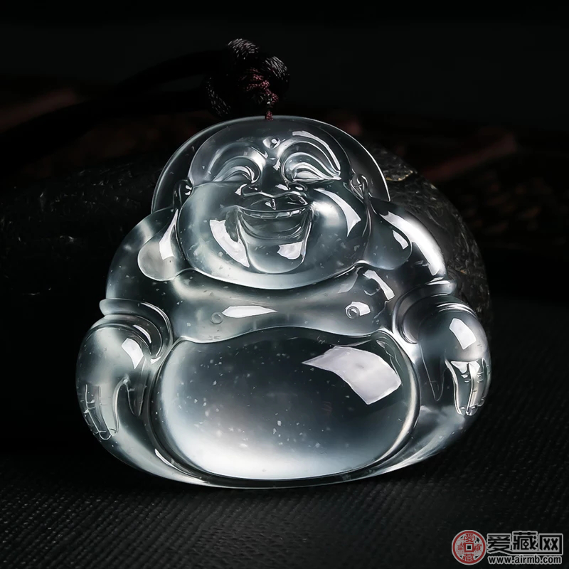 气候干燥如何更好地保养翡翠？ 