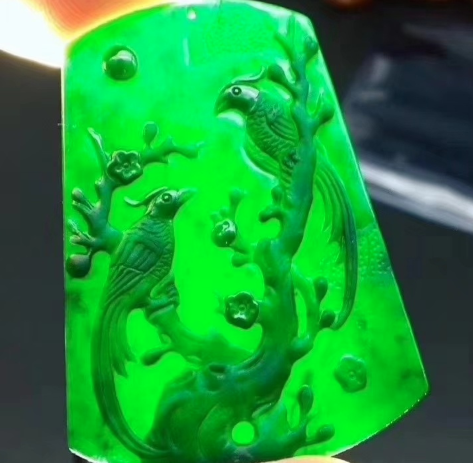 墨绿翡翠值钱吗 墨绿翡翠价格一般是多少   第2张
