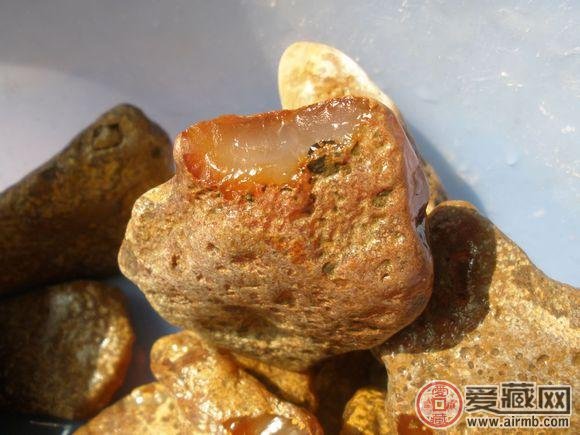 冰彩玉髓真的有收藏价值吗？   第2张