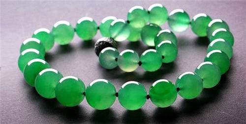 冰种帝王绿翡翠价格 冰种帝王绿多少钱一克   第2张