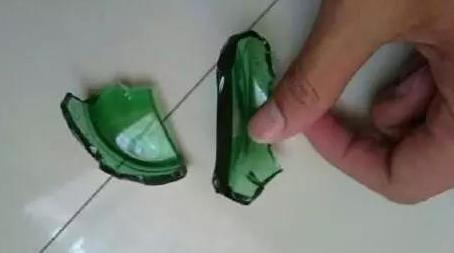 最容易模仿玻璃种翡翠的是什么？   第3张