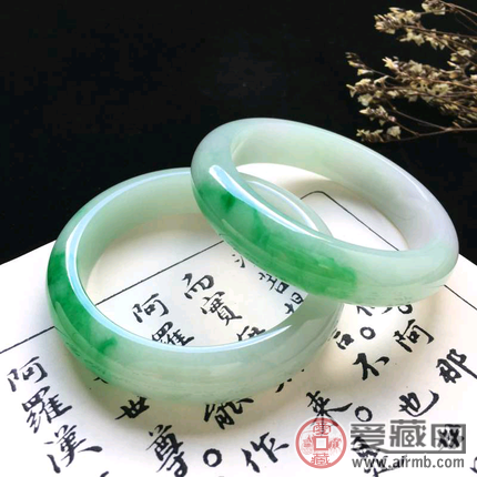 冰糯种翡翠真假如何鉴别？ 