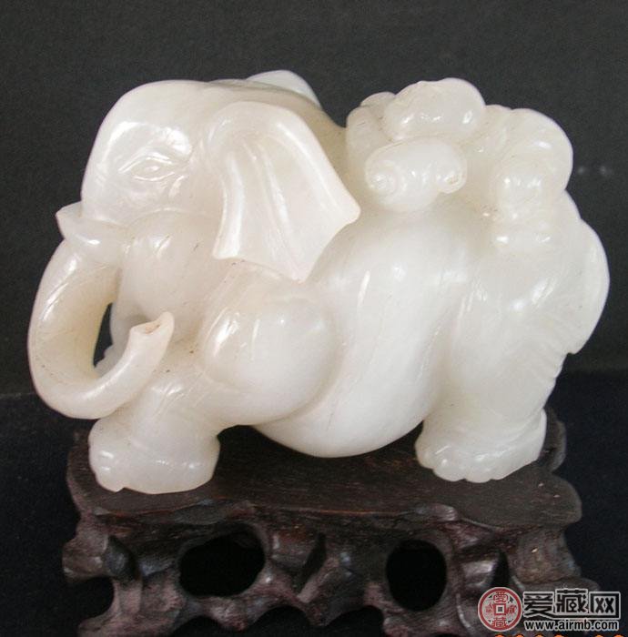 和田玉摆件应该怎么选择？和田玉摆件选择技巧 