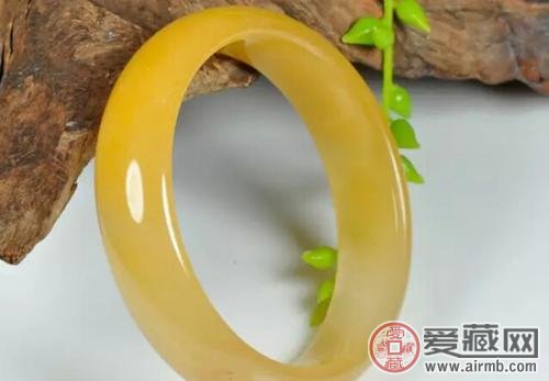 为什么那么多人喜欢金丝玉?它的魅力何在? 