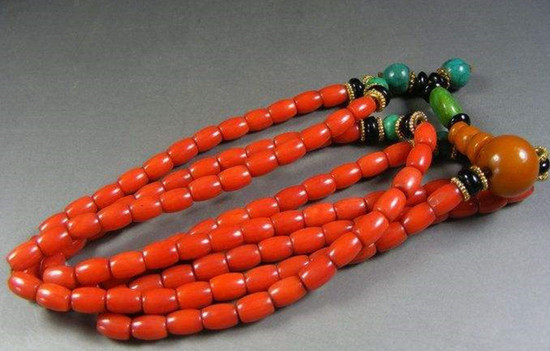 真假红珊瑚的区别 几种常见假红珊瑚   第1张