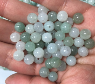 缅甸翡翠批发价格 缅甸的翡翠什么价格   第1张