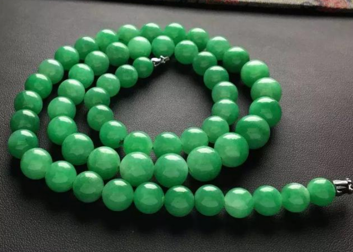 翡翠珠子手串多少颗有讲究吗 翡翠珠子手串戴几颗的好   第2张