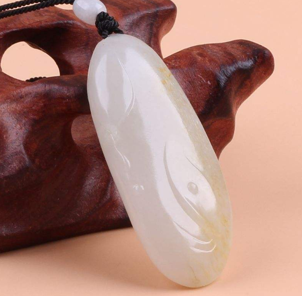 和田玉白玉值钱吗 和田玉是越白越值钱吗   第2张