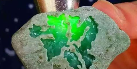 懂得了翡翠赌石的“十不信”，你还会傻傻的赌原石吗   第3张