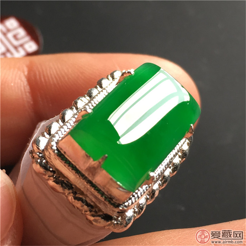 如何鉴别翡翠真假 