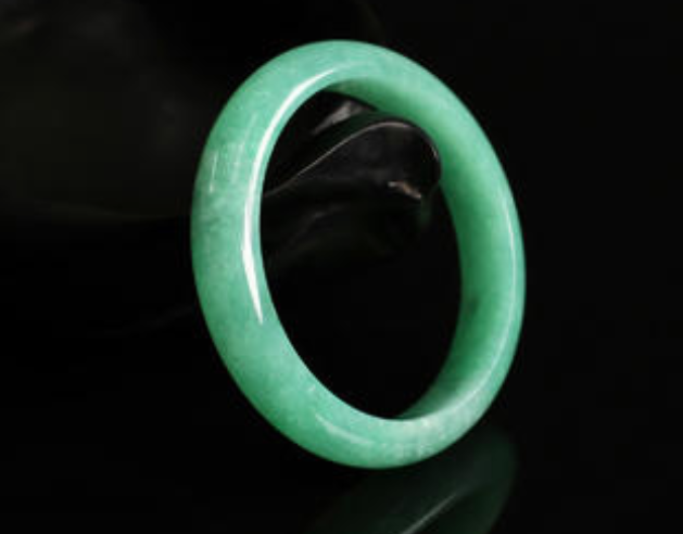 满绿翡翠手镯市场价格 满绿翡翠手镯图片价格   第2张