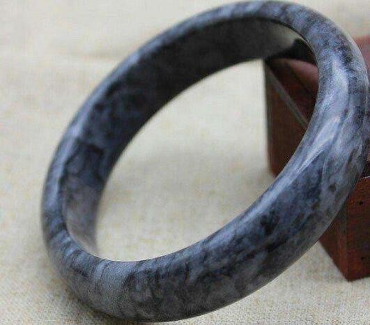 青花玉手镯大概多少钱 这些因素影响价格 