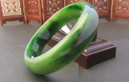 和田碧玉鉴别方法 如何区分和田碧玉真假