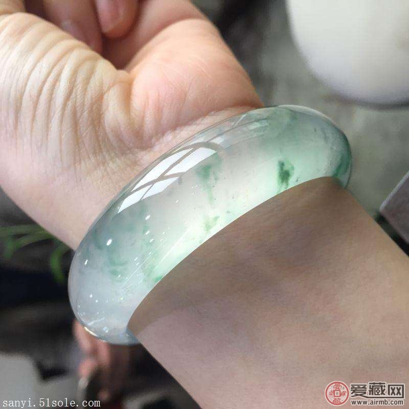 影响人造翡翠价格变化的因素有哪些？ 