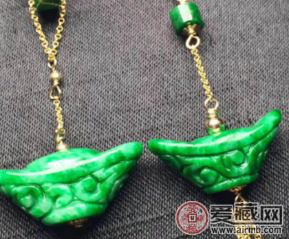 干青种翡翠市场价并不高，想要拿出去送人可能有点寒酸 