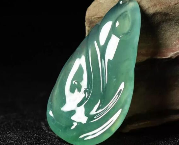 怎样辨别翡翠的好坏 翡翠的区分好坏   第2张