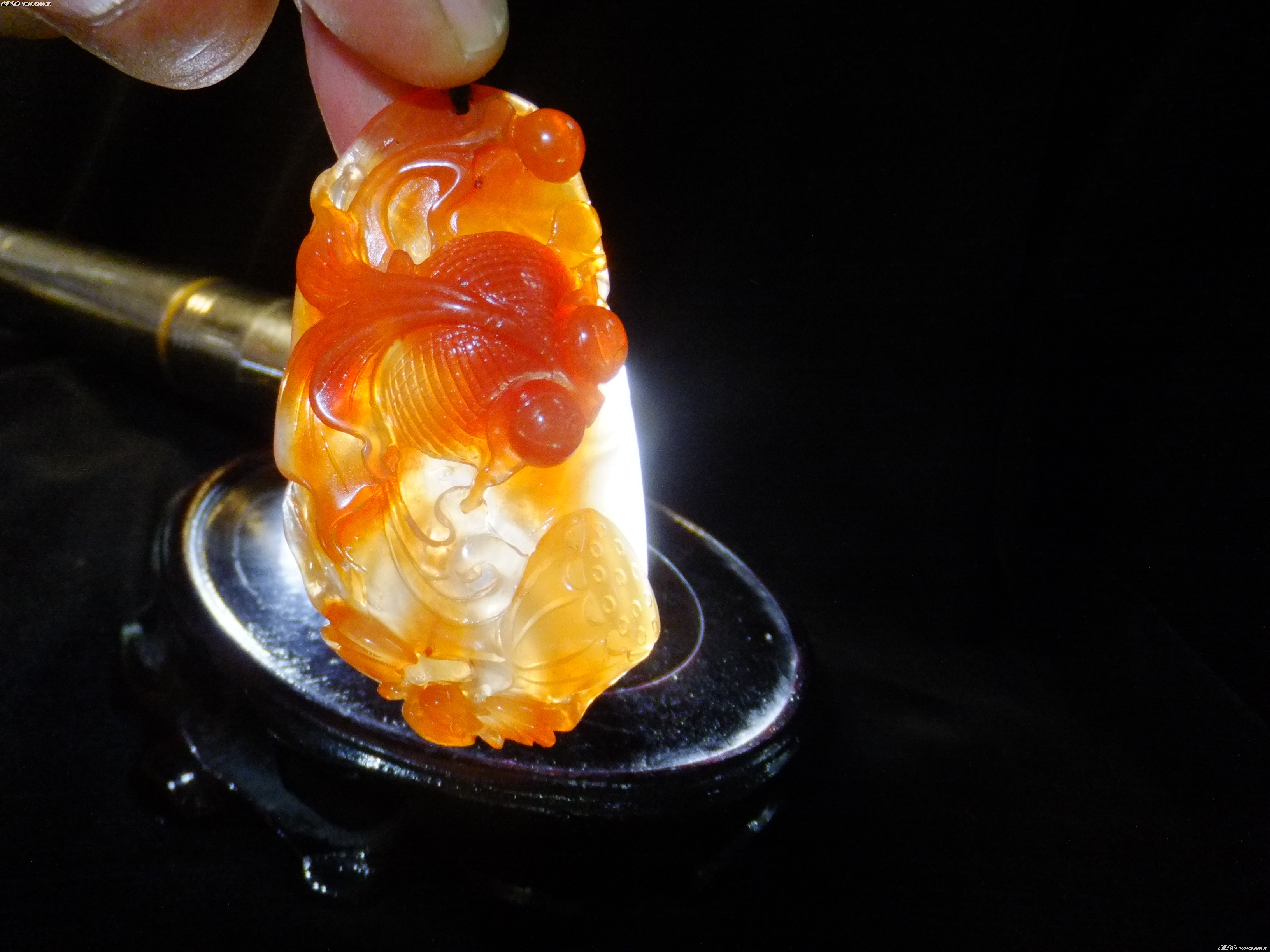 金丝玉鉴别 金丝玉鉴别的四个方法   第1张