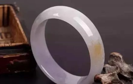 如何保养翡翠手镯 翡翠手镯保养最好方法 第1张