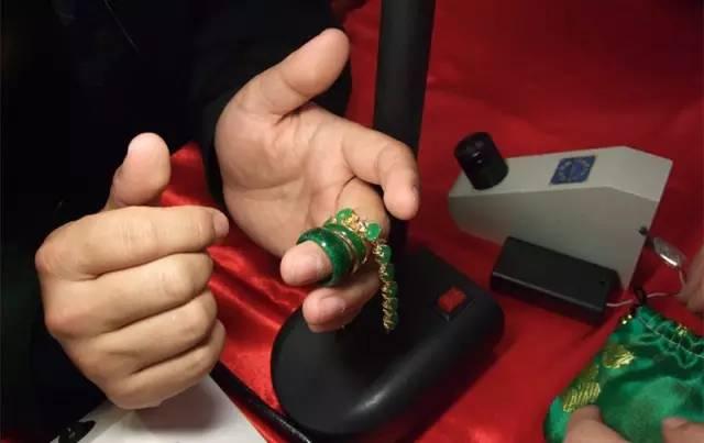 带你走出翡翠认识10大误区   第5张