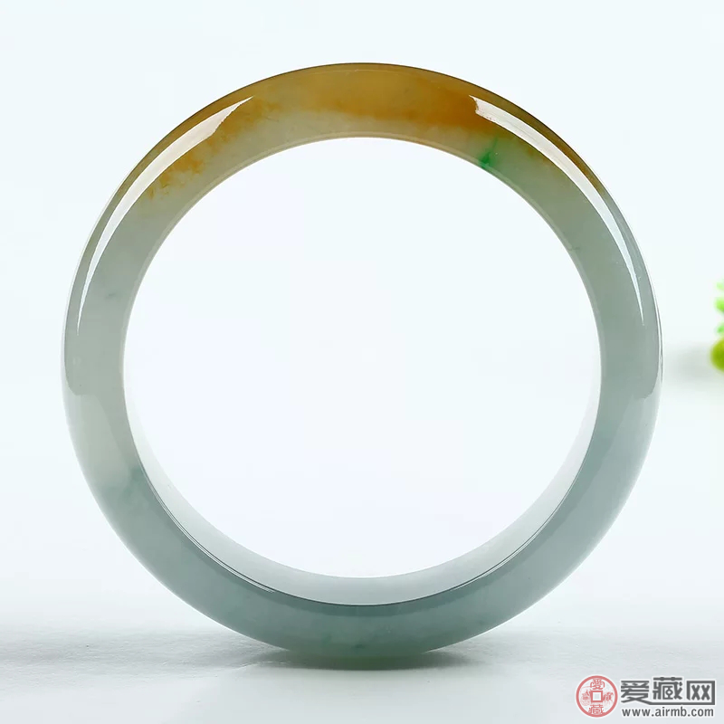 影响冰糯种翡翠市场价的因素有哪些？ 