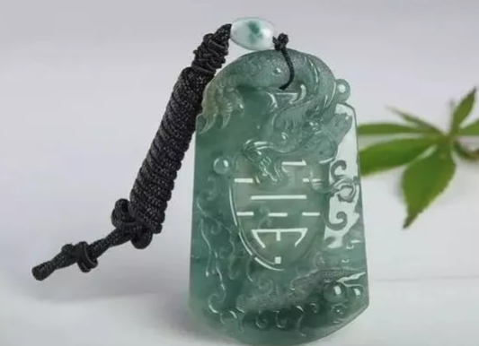 老油青翡翠市场价 老油青翡翠怎么样   第1张