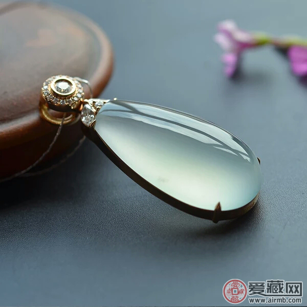 不怎么了解翡翠的朋友，怎么养老坑种翡翠 