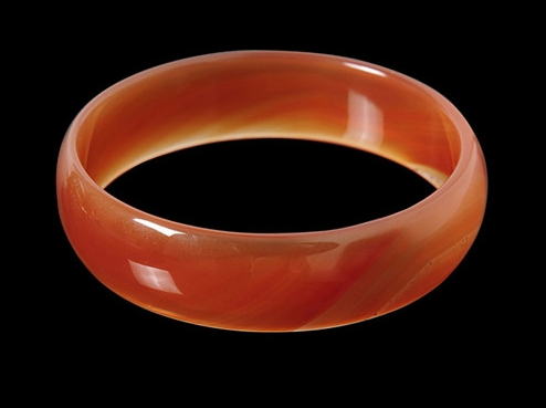 玛瑙玉髓手镯鉴别方法 玛瑙玉髓手镯真假对比 第2张