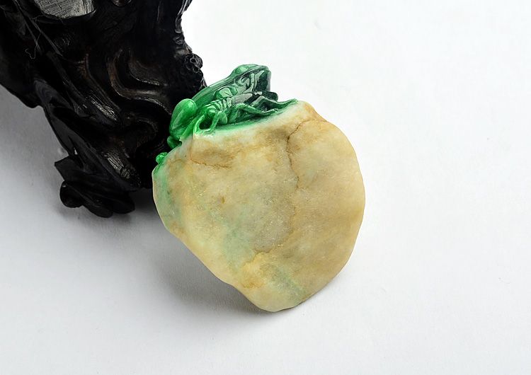 选购翡翠摆件的技巧   第2张