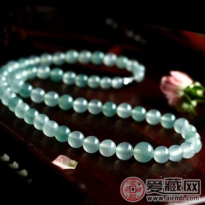 如何挑选合适的翡翠珠链？翡翠珠链有哪些选购攻略？ 