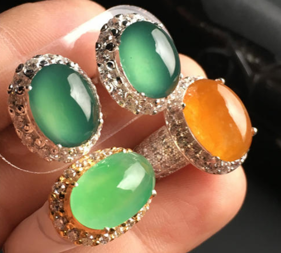 冰种翡翠戒面市场价是多少怎么挑选 第1张