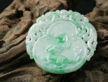 什么是种水翡翠 种水翡翠是什么意思   第2张