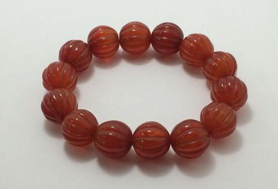 玛瑙颜色不同代表寓意 玛瑙有什么寓意   第2张