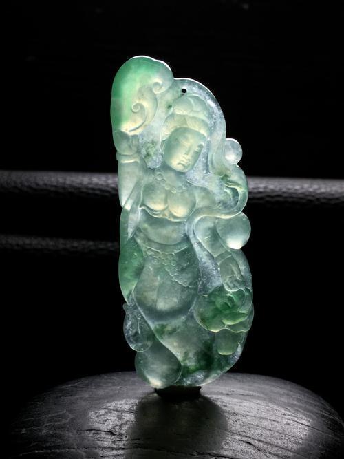 翡翠天女散花是什么意思 翡翠天女散花的寓意 