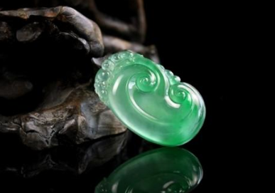 买翡翠哪里好 普通翡翠爱好者去哪里买翡翠好   第2张