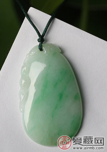 金丝种翡翠功效都有哪些?看完你就明白了 