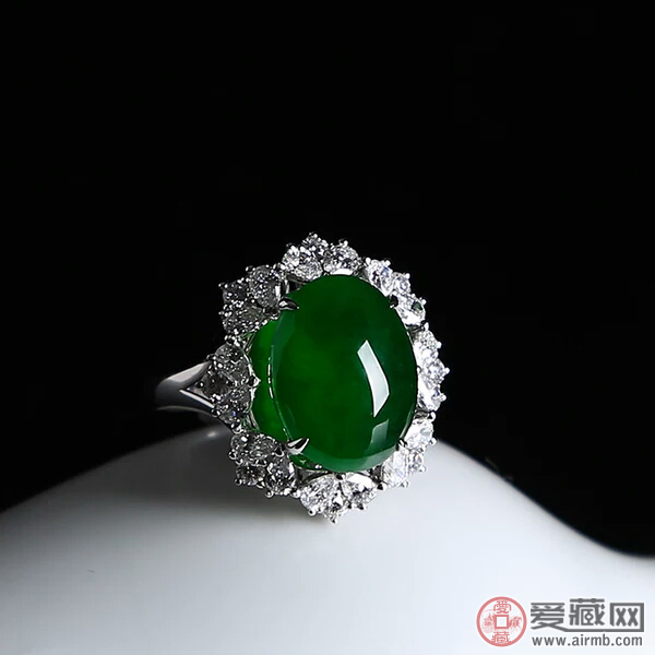 玻璃种帝王绿翡翠鉴定 