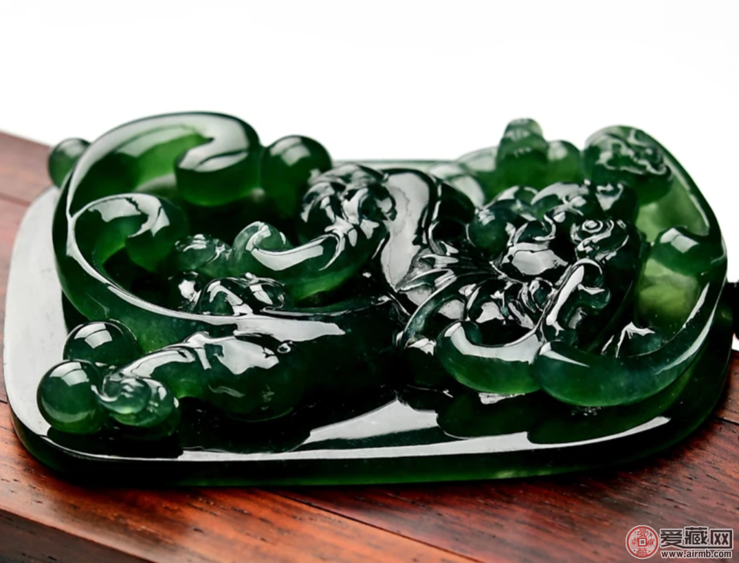 怎样鉴别墨绿玉？有哪些方法呢？ 