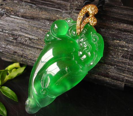 翡翠A、B、C货有什么特征 怎么鉴定翡翠A、B、C货 