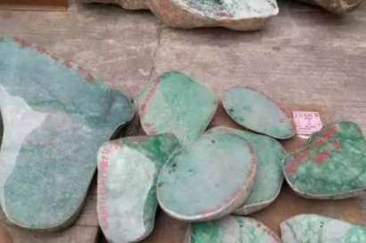 哪儿有翡翠原石市场 翡翠原石市场地址   第2张