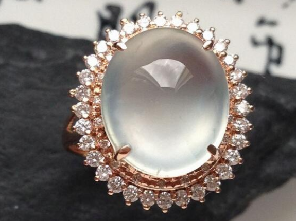 翡翠都有什么品种 常见翡翠的品种哪种最好 第1张